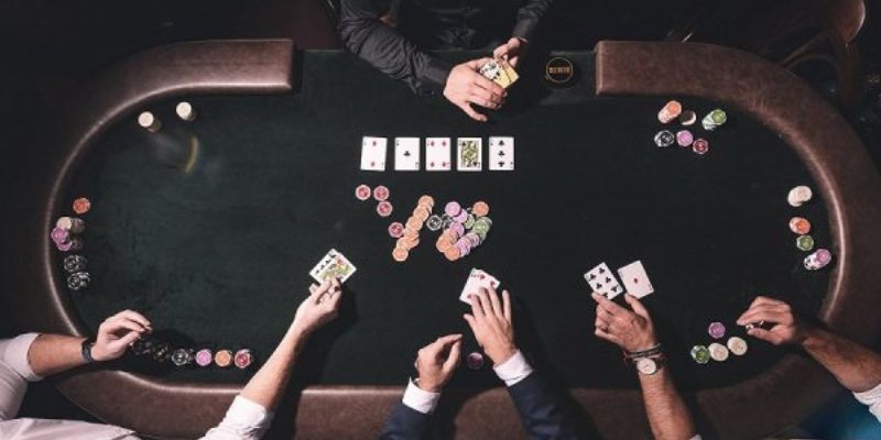 Một số thuật ngữ cơ bản đối với trò chơi đánh bài Poker